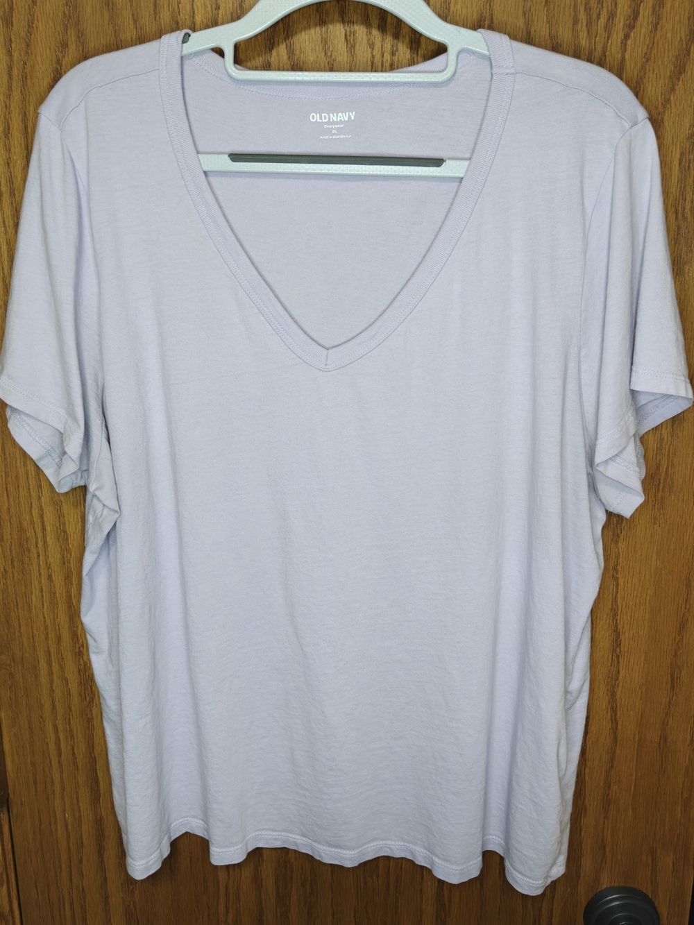 Women's Old Navy Light Lavender V-Neck Short Sleeve Tee